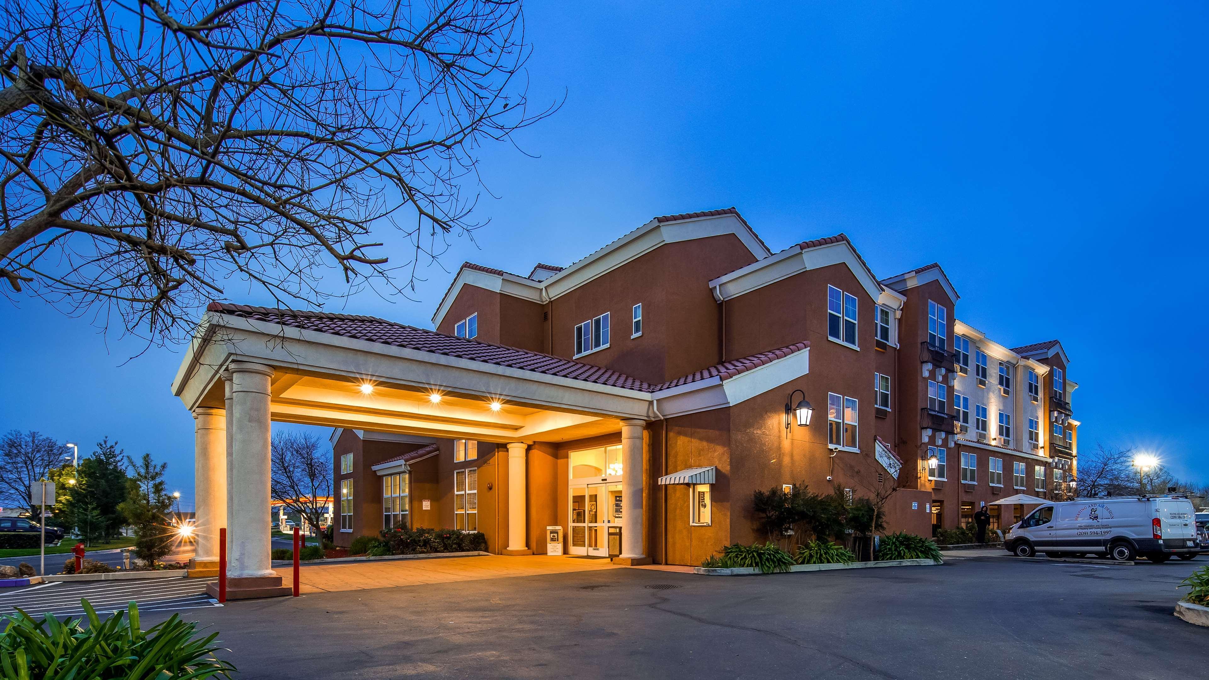 לודי Best Western I-5 Inn & Suites מראה חיצוני תמונה